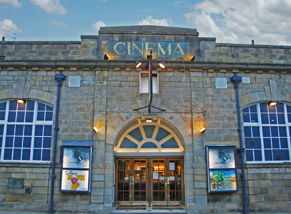 Outside view of Cottage Road Cinema